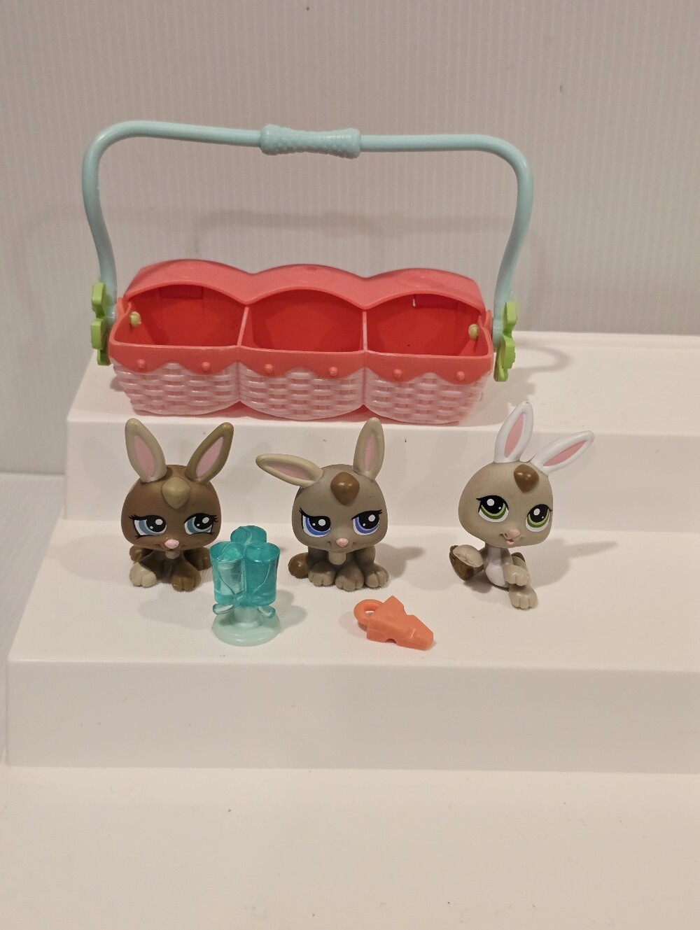 Littlest Pet Shop LPS Petriplets Rabbits Bunnies Set